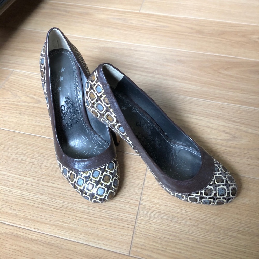 High heels - Picture 4 of 4